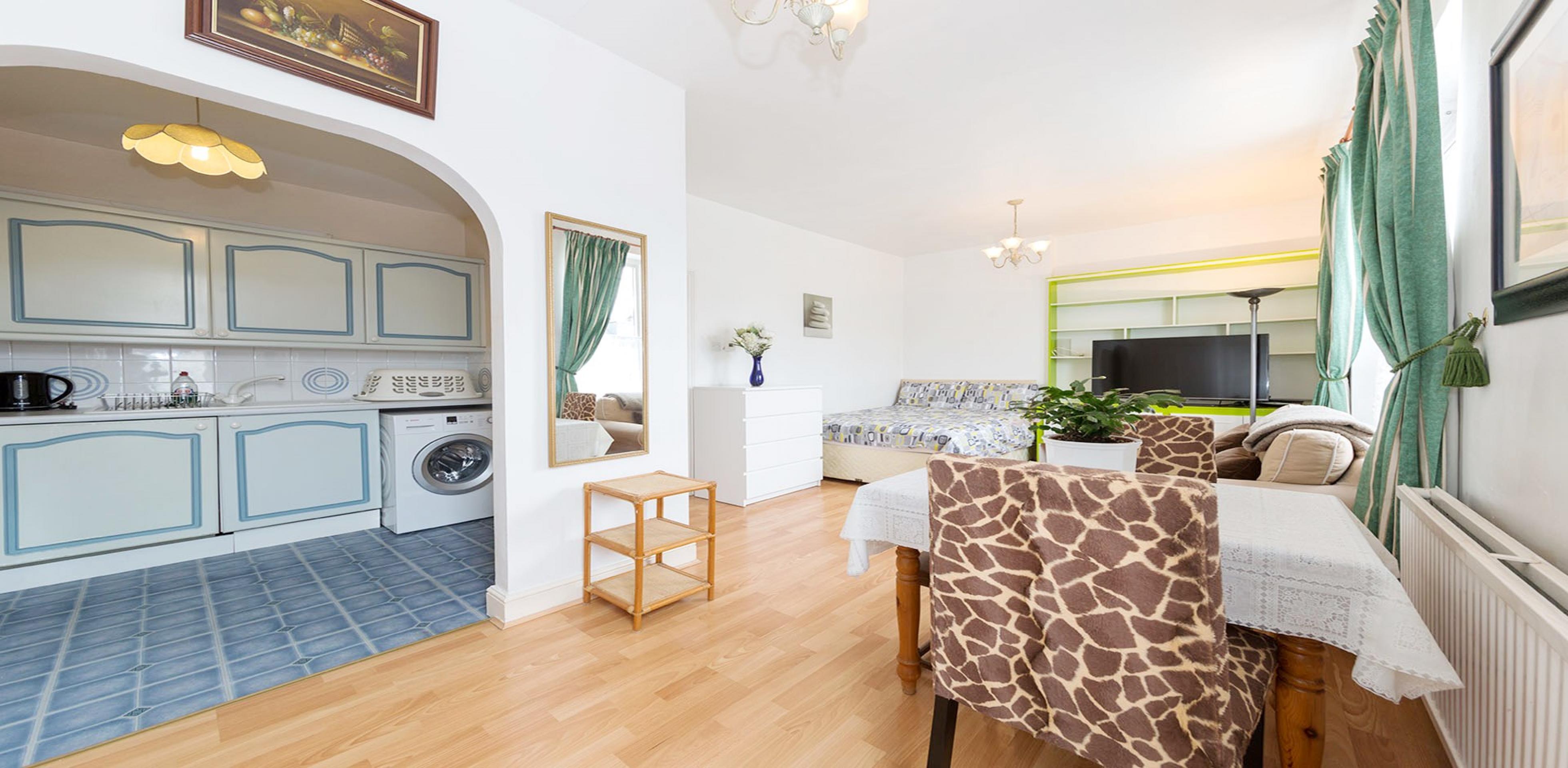 Modern and Central Apartment Arkwright Road, Hampstead NW3